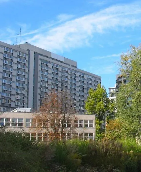 Close-Urban Chic - One Bedroom Apartment -Luxury Warsaw Stays - Grzybowska 5